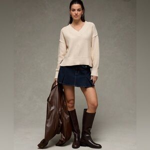 American Eagle Cream Oversized V Neck Knit Sweater New With Tags